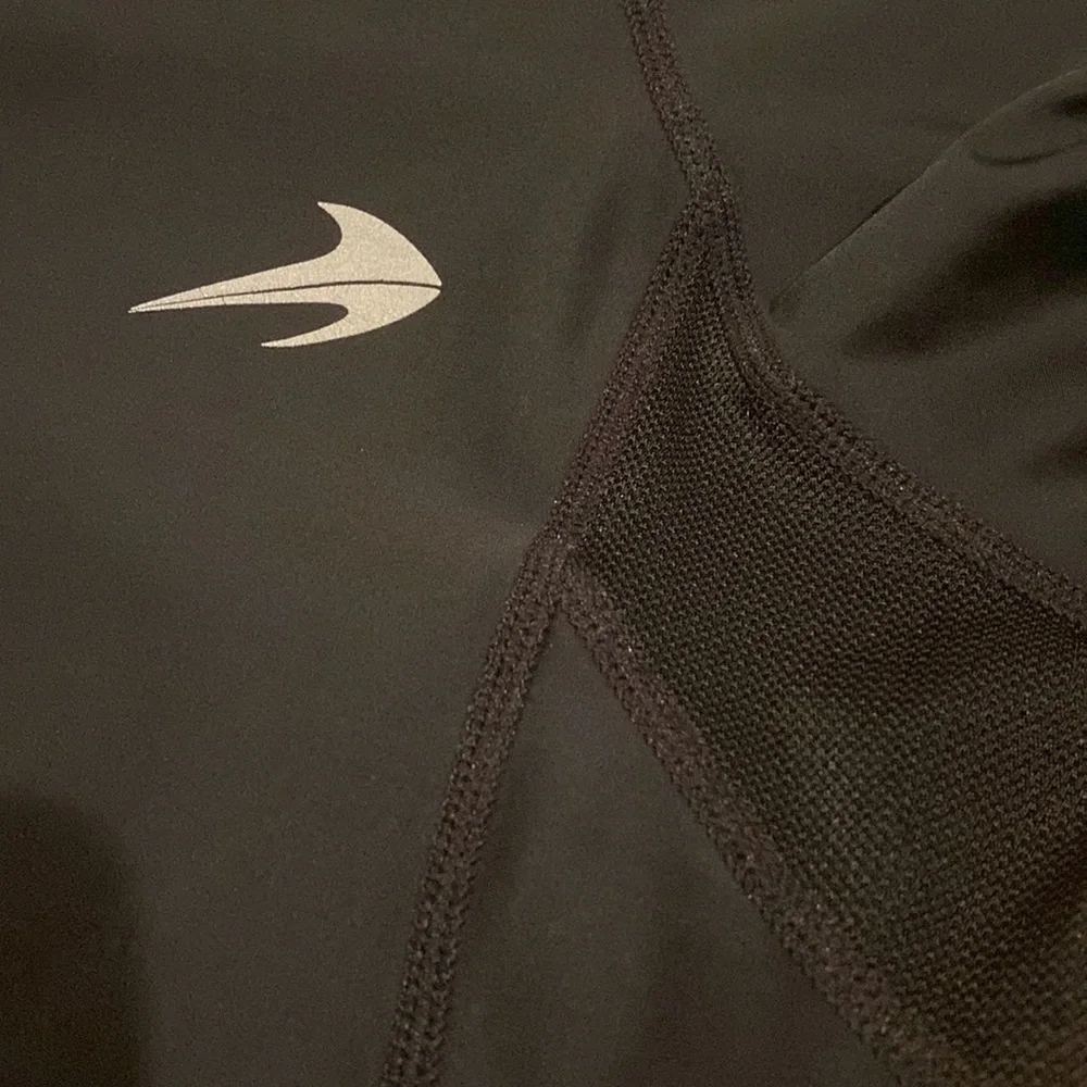 Compression shirt - Picture 7 of 7